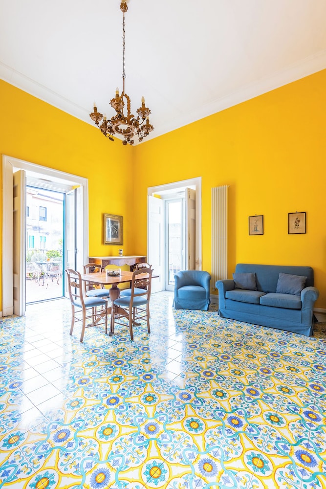 Santa Chiara Charming House With Terrace at Historical Center
