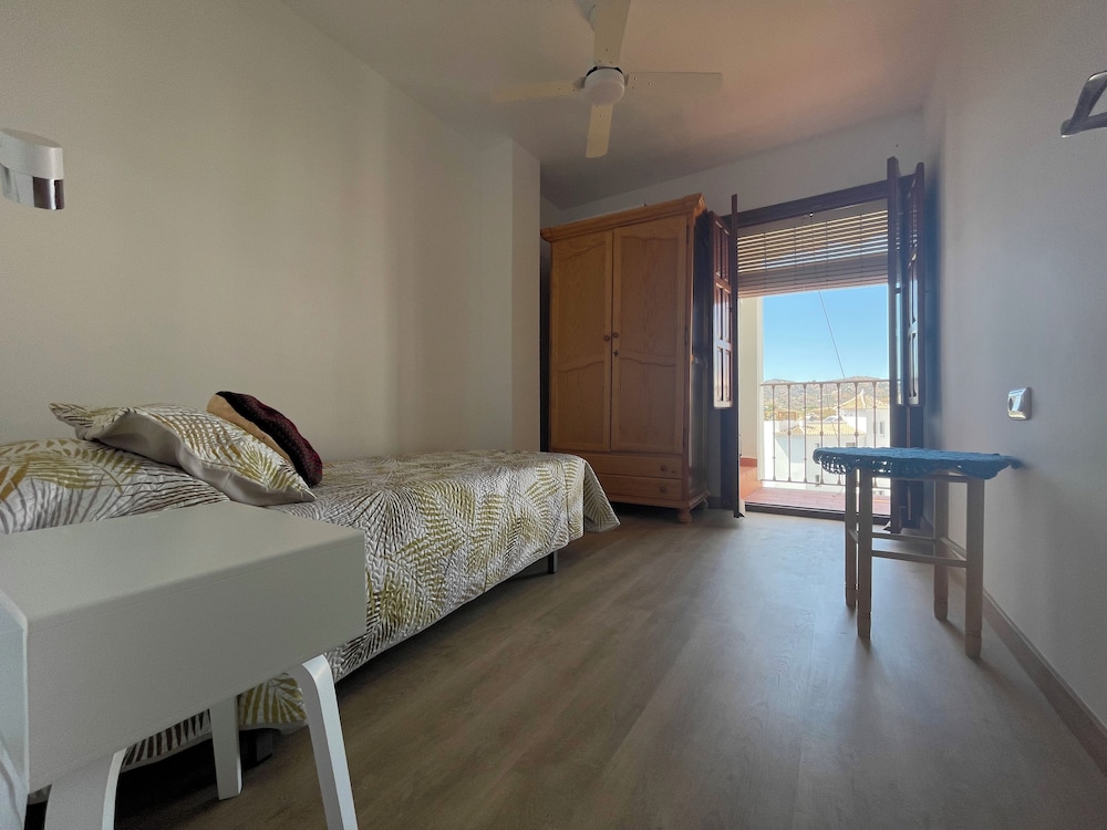 Cd-2063 Three Bedroom With Roof Terrace