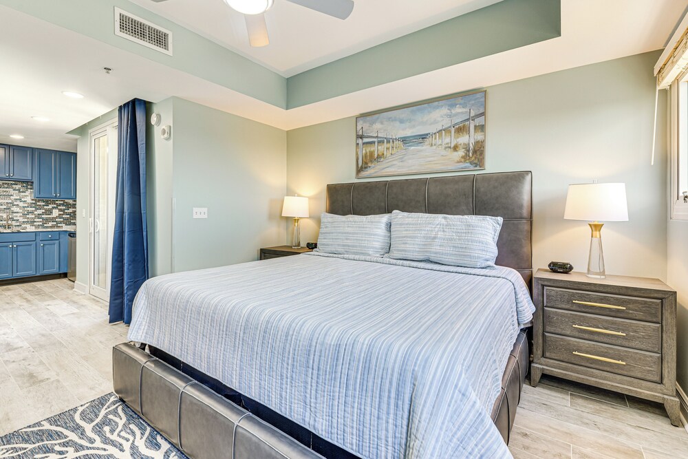 Panama City Beachfront Condo w/ Breathtaking Views
