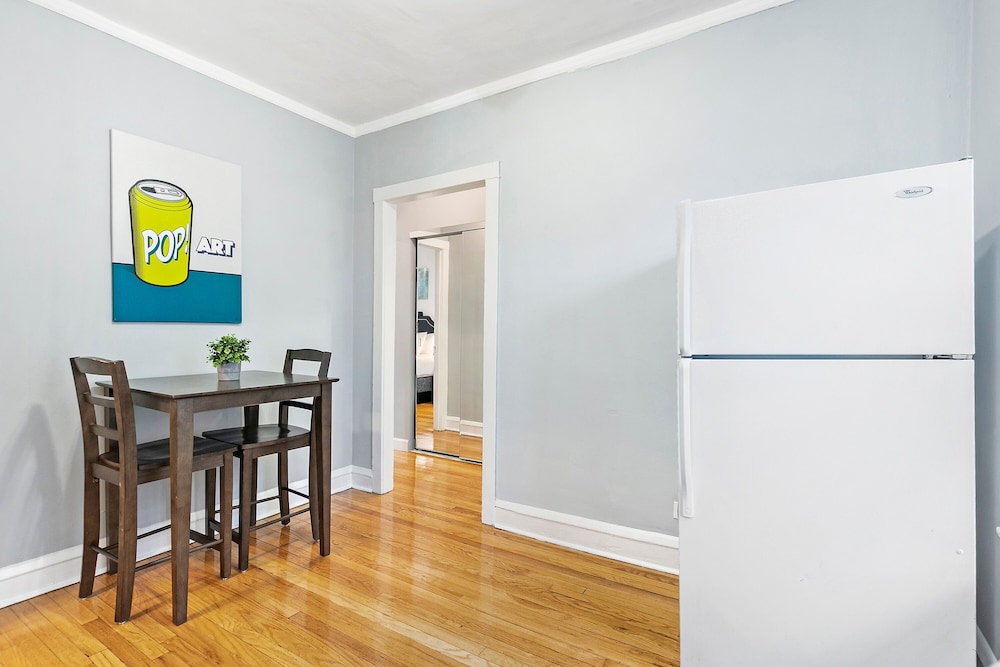 Well equipped 1BR in Chicago highlights - Image 4