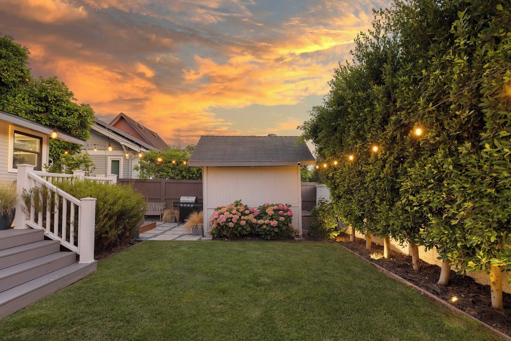 Luxe Backyard Oasis w/ Hot Tub Chic Design South Park Sanctuary