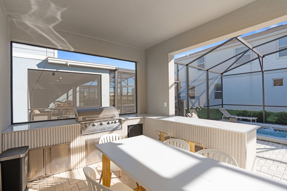 Brand NEW Luxury 10bedrooms At Windsor Island
