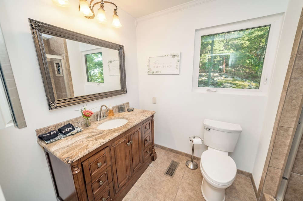 Panorama by Avantstay Unparalleled Views, Deck w/ Hottub, Game Room Pool Table