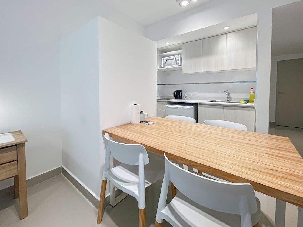 Ayres Suites Moreno