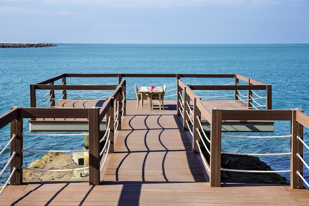 Pullman Resort Al Marjan Island