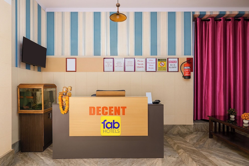 Fabhotel Decent
