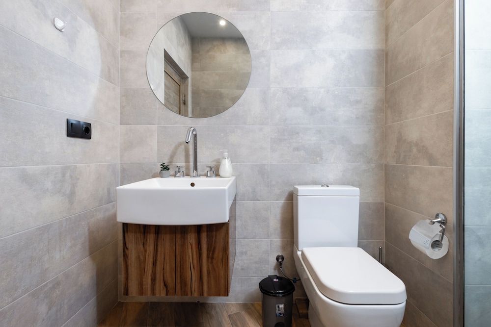 Apartments by Luxe Group DE114