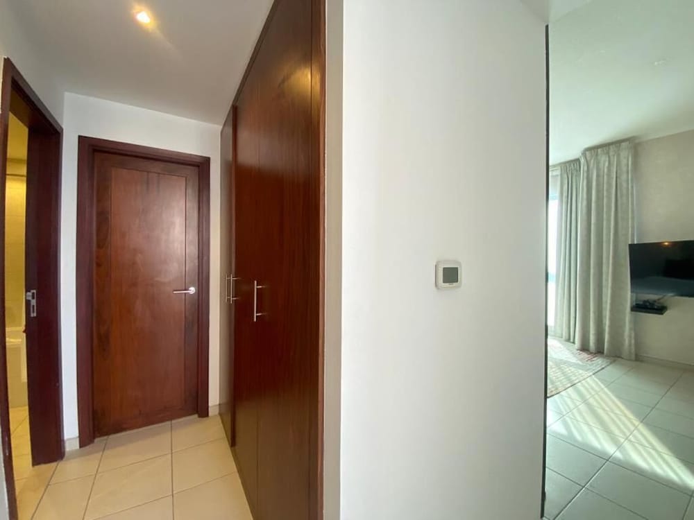 Durrani Homes - The Residences 5BR Besides Dubai Mall with Burjkhalifa and Fountain view