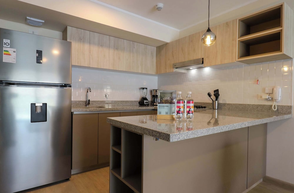 w Alluring 1BR With Balcony in Miraflores