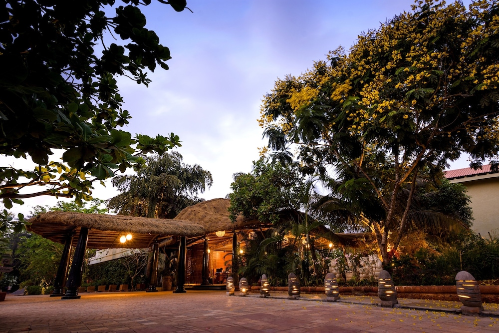 Hotel Beleza By The Beach - Image 1