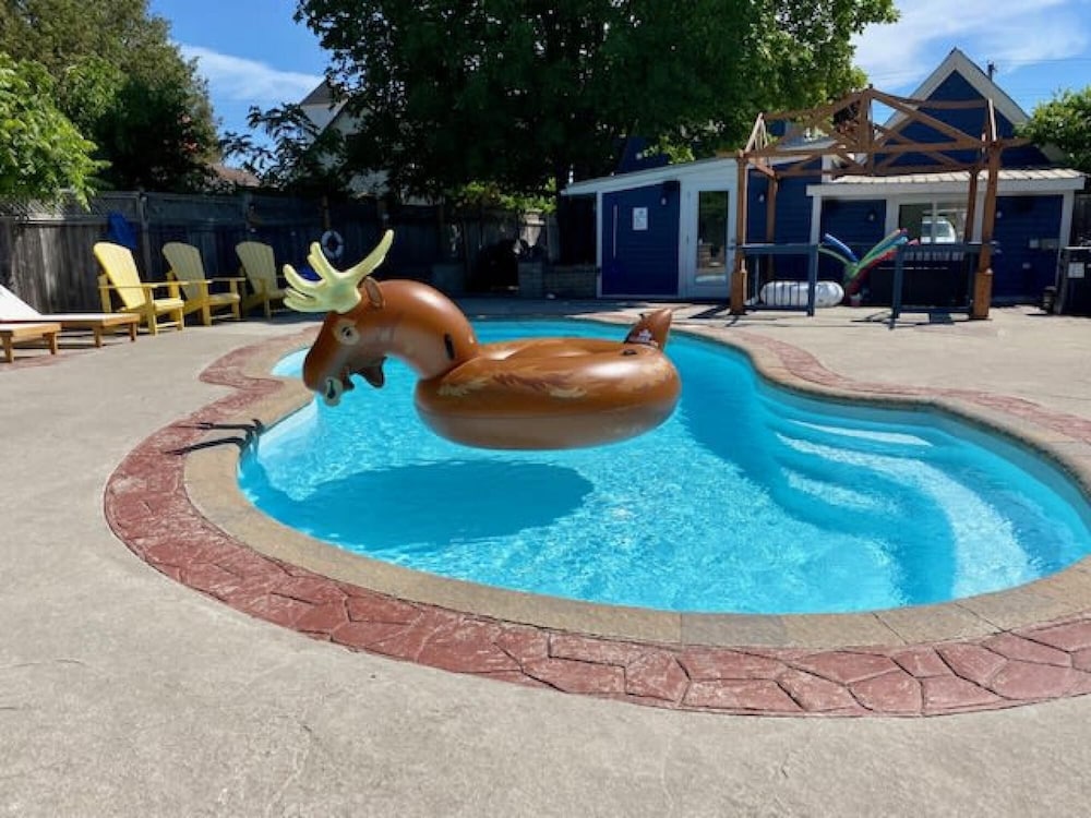 Marina Main - Heated Pool Sauna Games Room Movie Theatre - Image 4