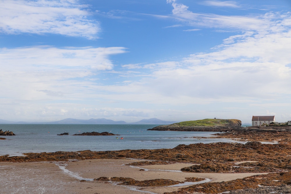 Plas Coch Rhoscolyn