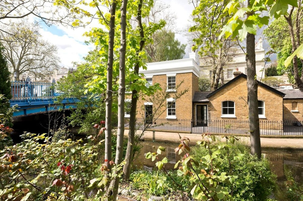 Designer Canal House 2 or 3 Bed Little Venice
