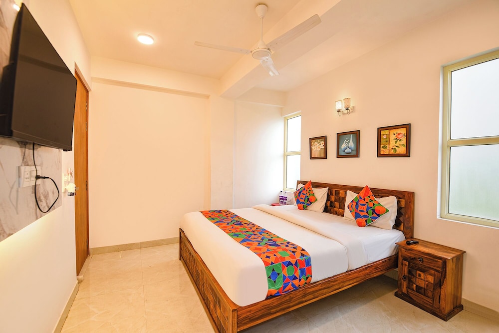 Fabhotel Blu Lagoon Inn