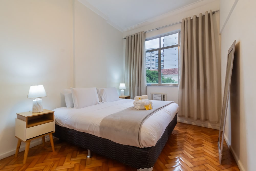 5 Minutes From Copacabana Beach Bi404