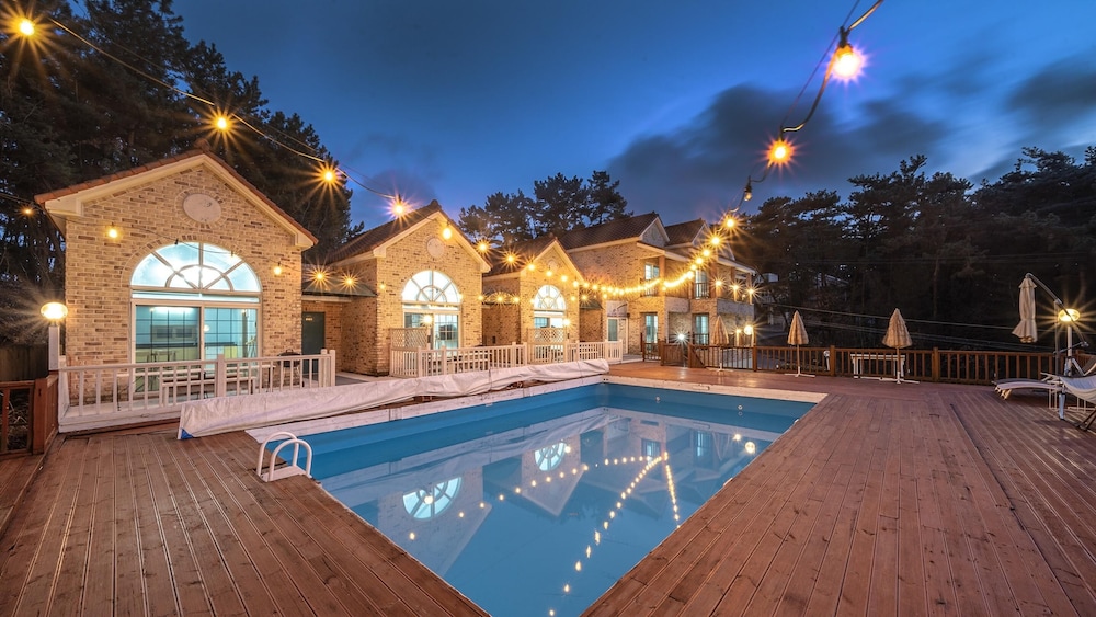 Rodeway Inn and Suites Tomahawk - Property Image 18