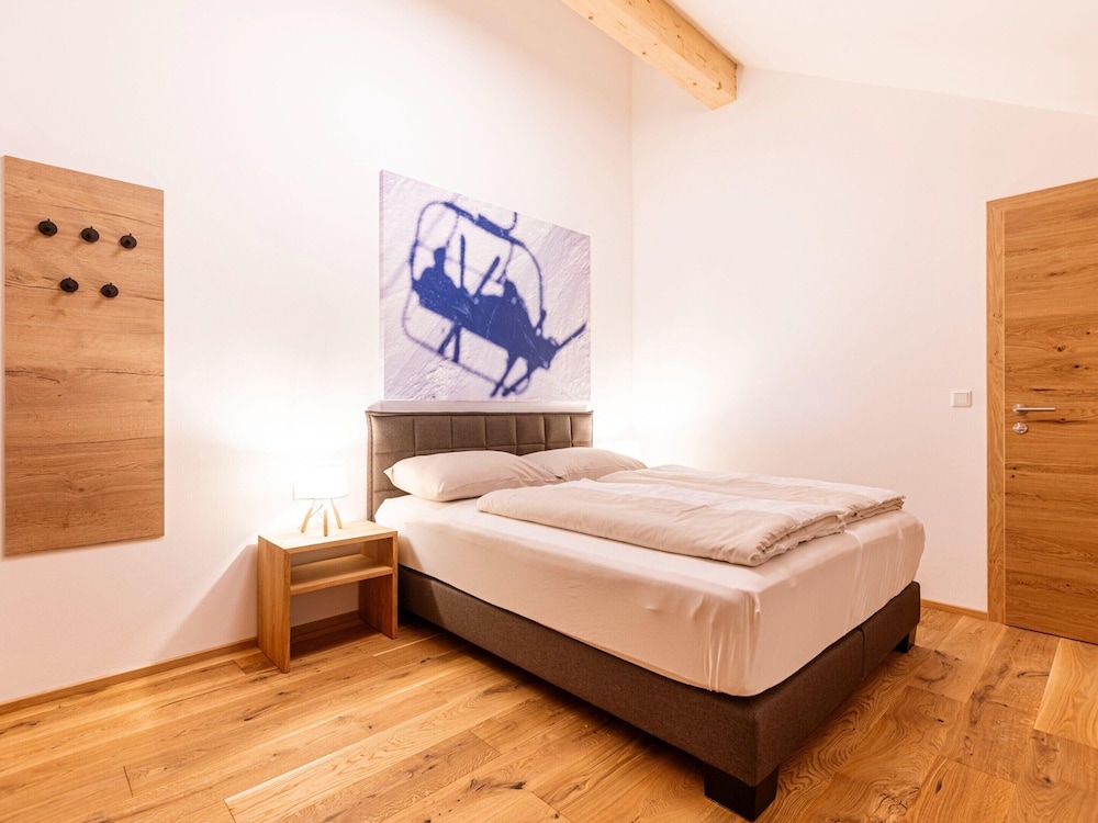 Spacious Apartment With Terrace