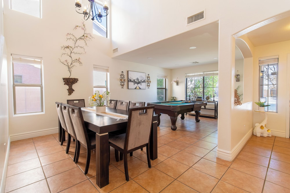 Casa Desert Willow 5BR Home & Pool