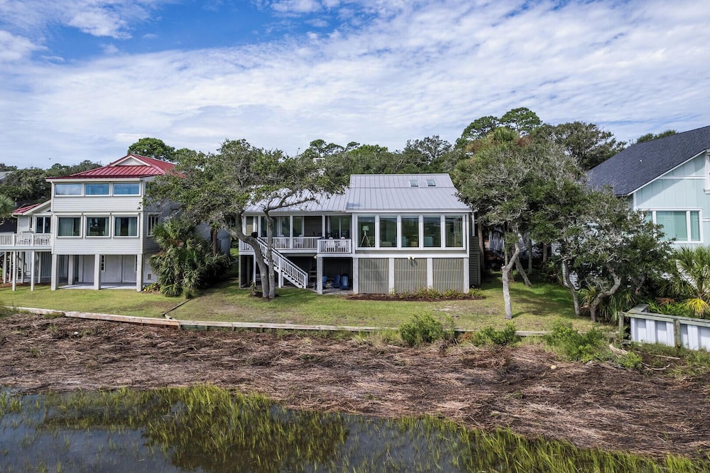 111 Cardinal Crest