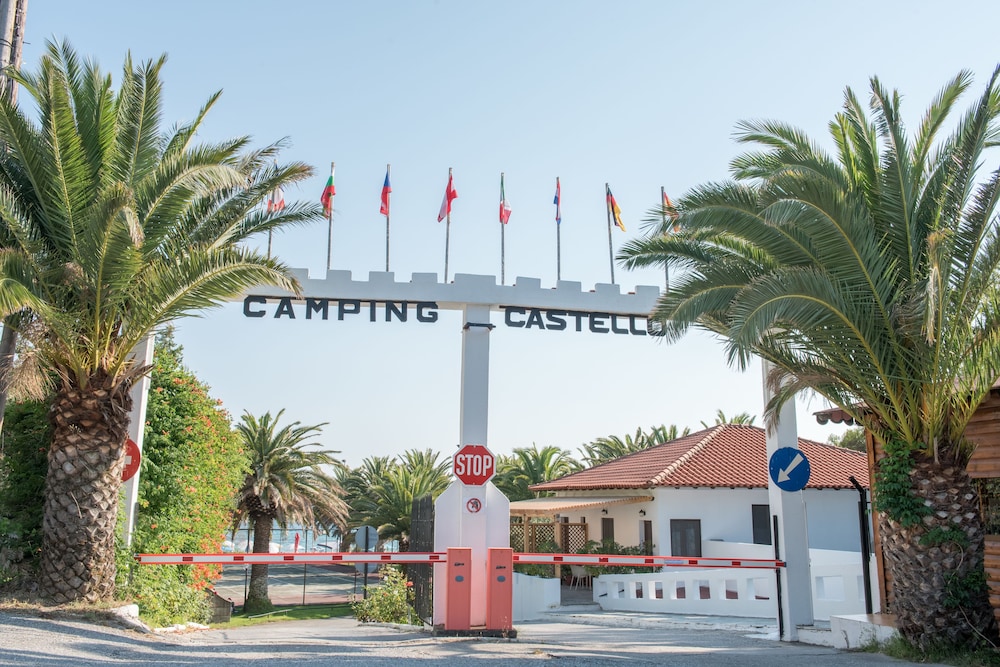 Happy Camp Mobile Homes in Castello Camping and Summer Resort view 3
