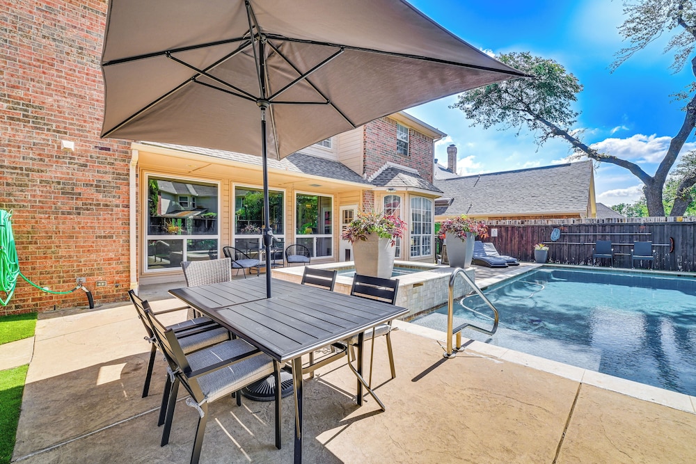 Relax By Pool, Soak in Hot Tub: Plano Home