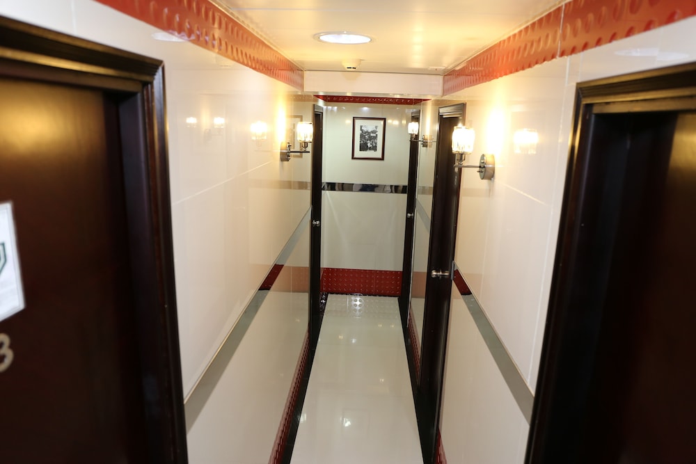 Canada Hotel
