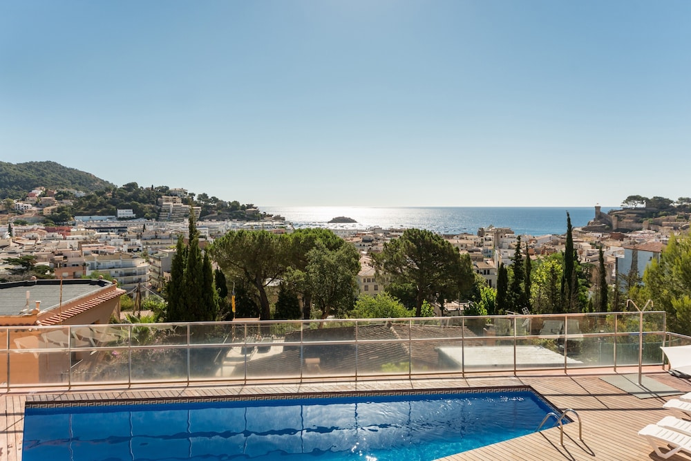 Hotel Pierre & Vacances Villa Romana - Image 1