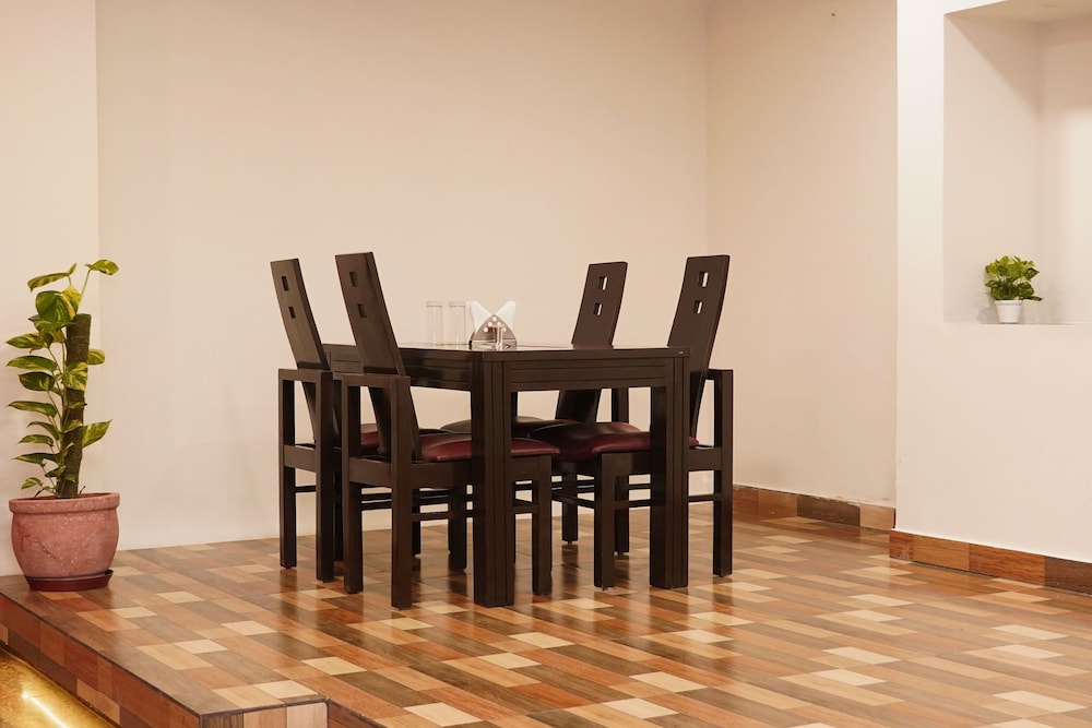 Noida Vacations - Mint Metropolitan Grand - Property Image 103