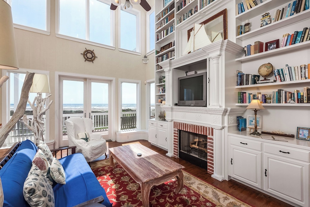 Breakers Pointe by Ryson Vacation Rentals