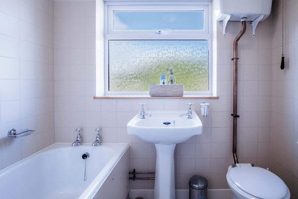 Palace Park - 2 Bedroom Bungalow - Manorbier view 3