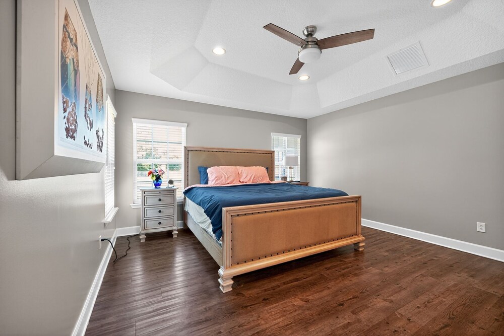 Floridays Manor 4 Bedroom Home