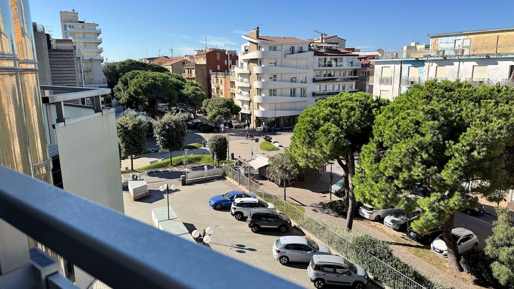 Il Giardino Delle Farfalle by Ca-sa Check