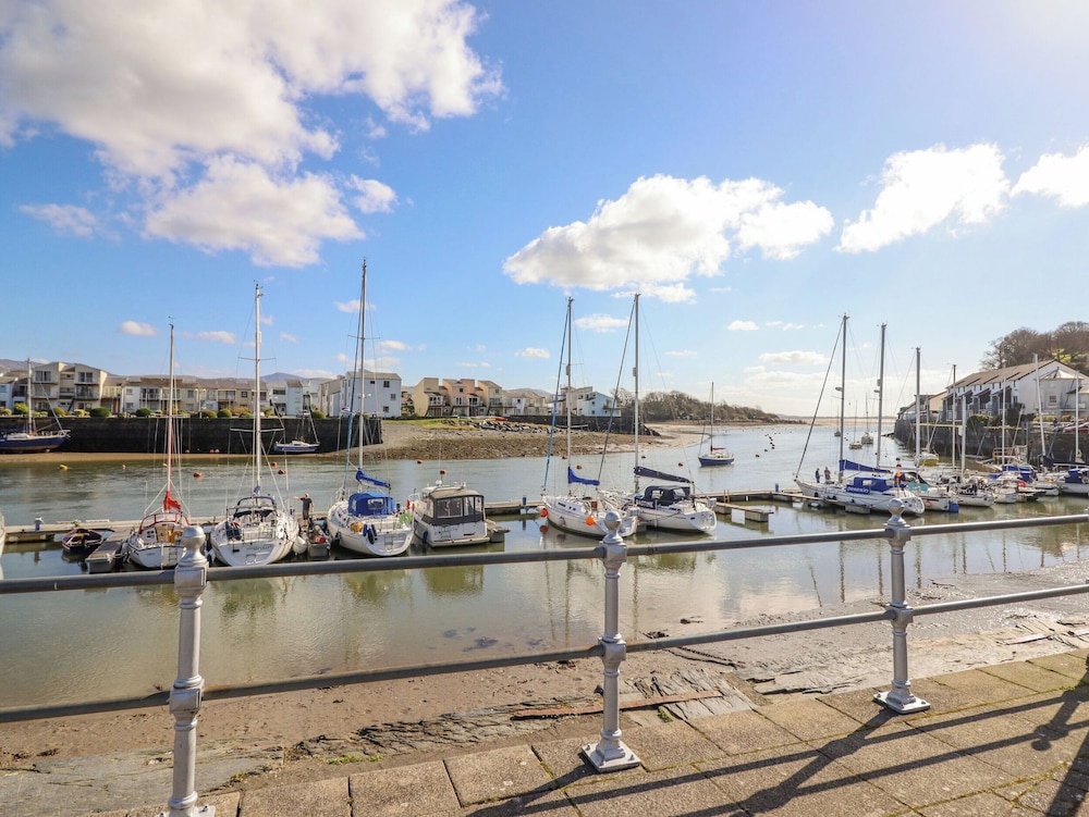 18D South Snowdon Wharf