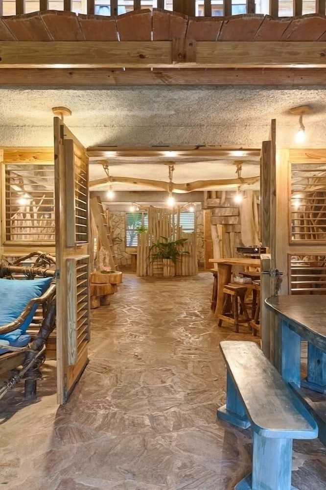 CHALET TROPICAL Hotel & Restaurant-Pizzeria