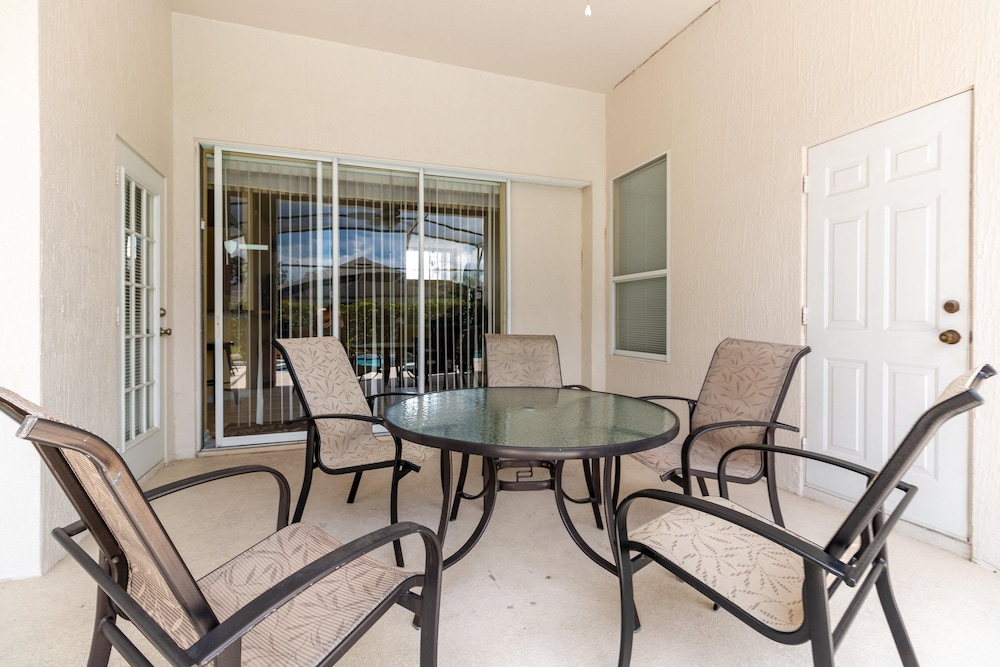 Aruba Palms Villa Near Disney Attractions