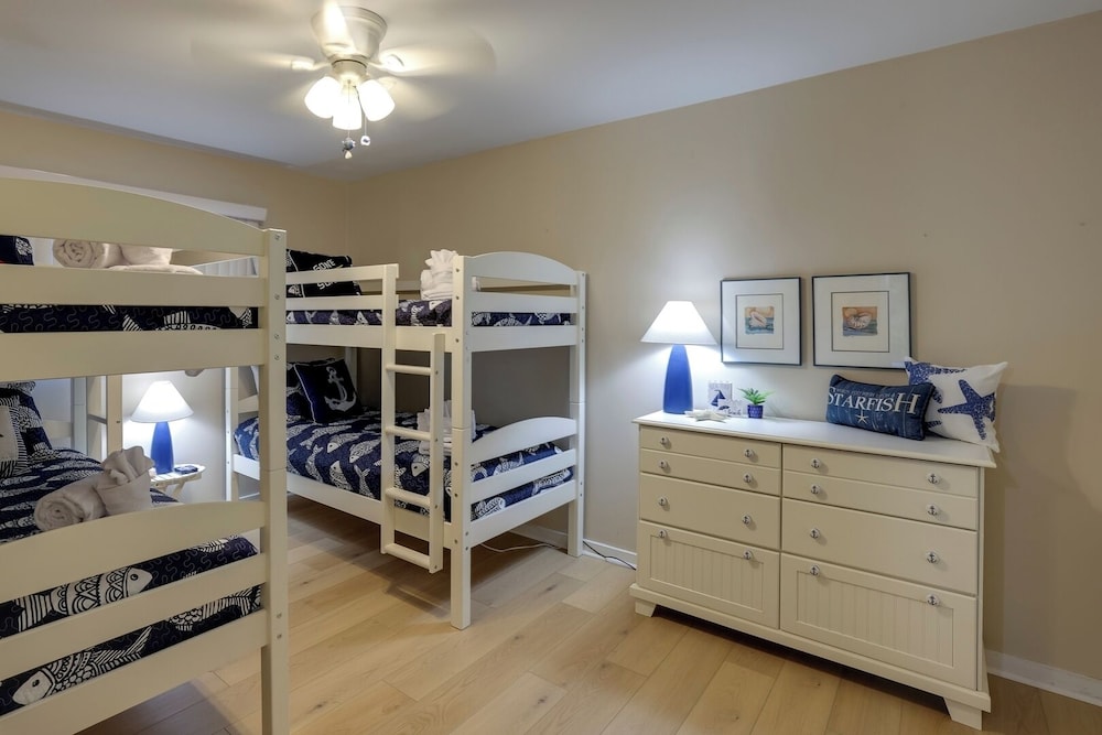 Hilton Head Retreat Gated Villa, Pets OK