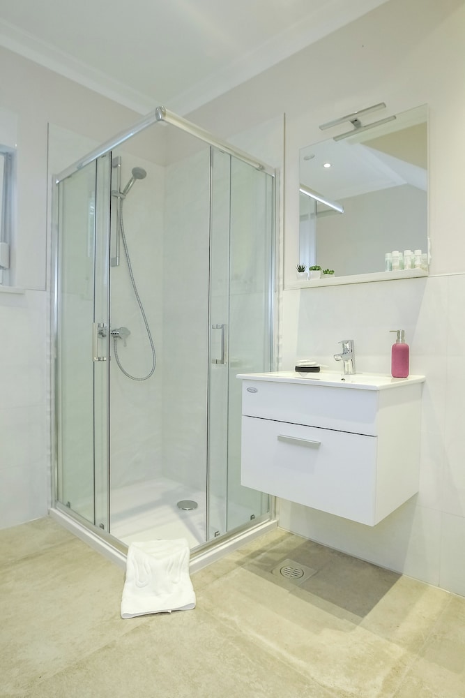 Tomana B Apartments