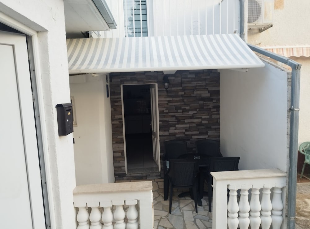Apartment Leo Povile