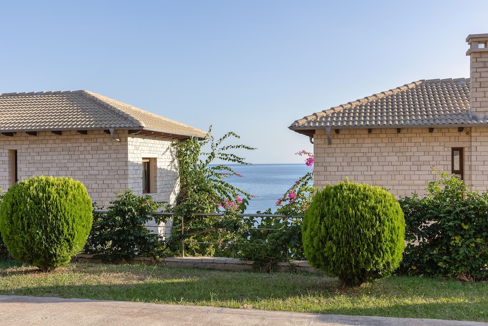 Hotel Costa Smeralda - Image 1