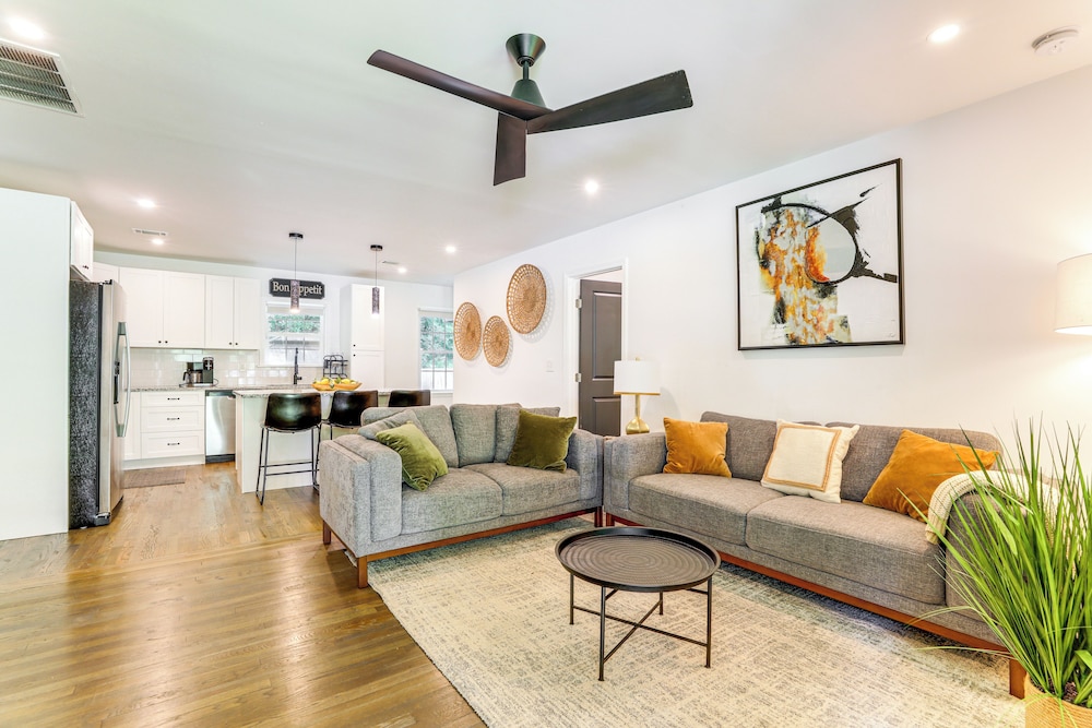 5 Mi to Dtwn Atlanta: Family Home w/ Fenced Yard