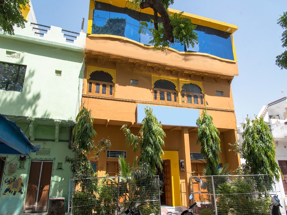 OYO 14227 Home Lake View Stay Brahmpol