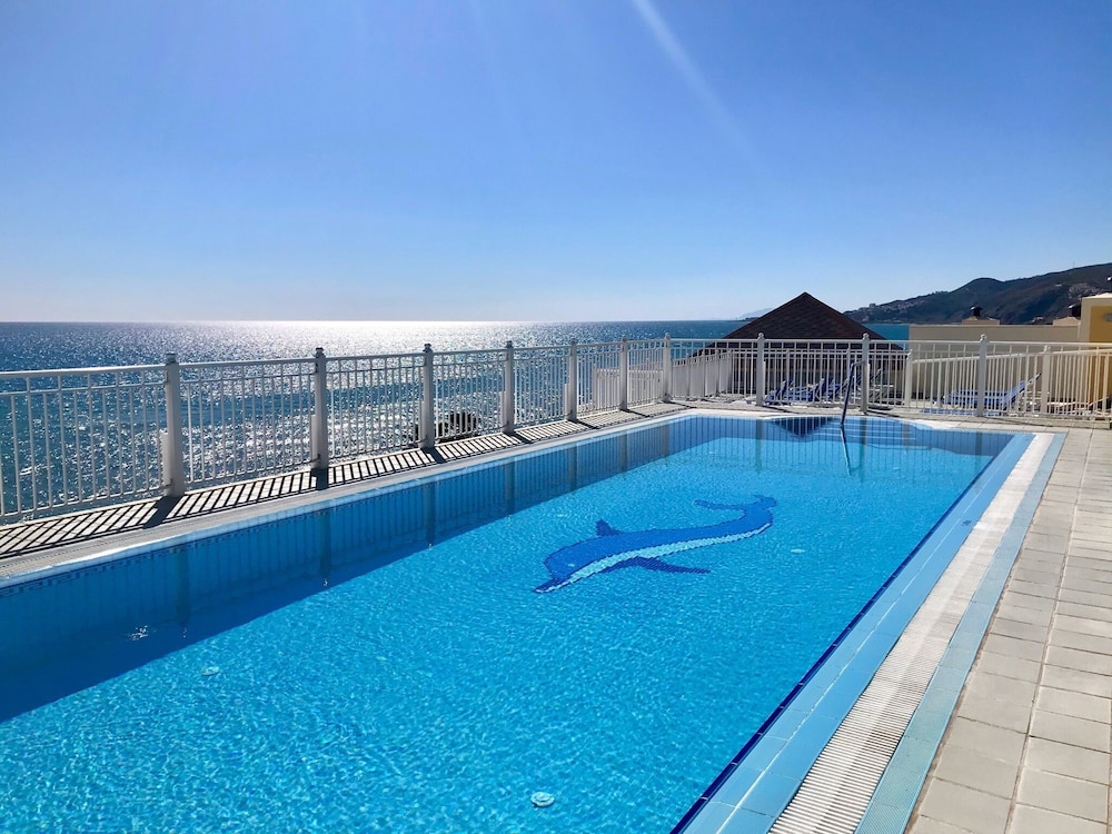 Hotel Perla Marina - Image 1