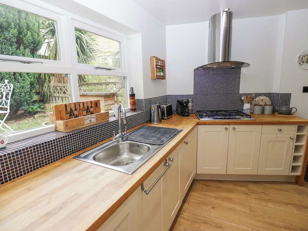 Bumble Cottage