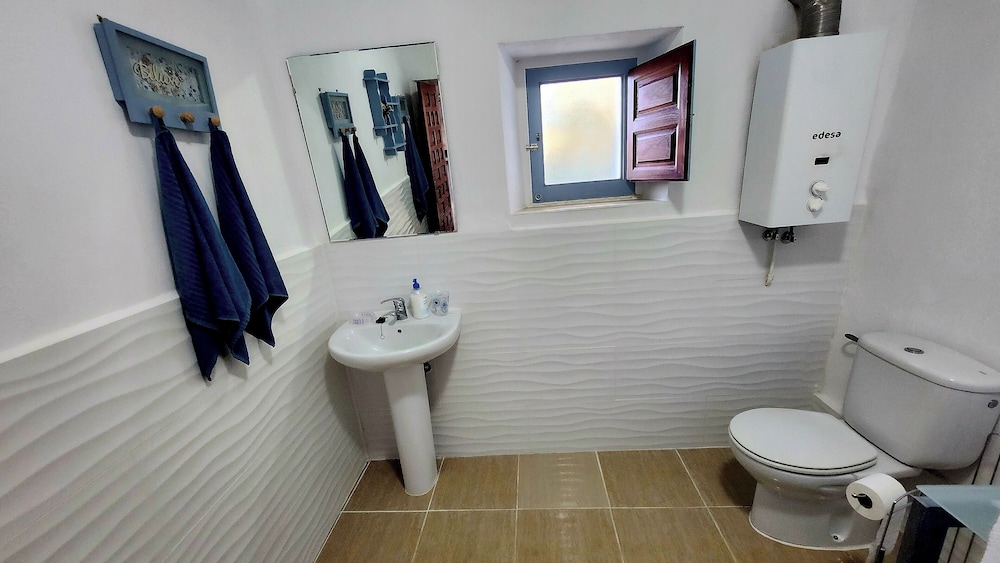 Casita-1 To 7guests-private/pool-patio-bbq-parking