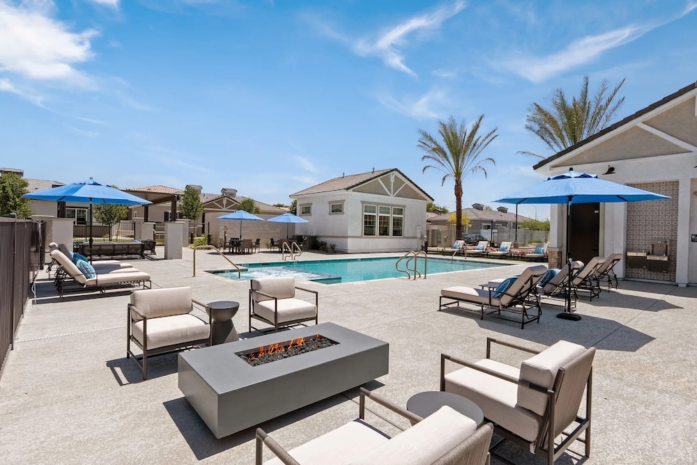 Landing Apartments Phoenix - Maryvale Village