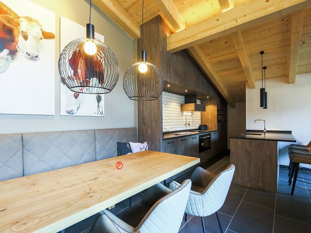 Stately Apartment on a Hotel in Kaprun With Sauna & Hot Tub view 3
