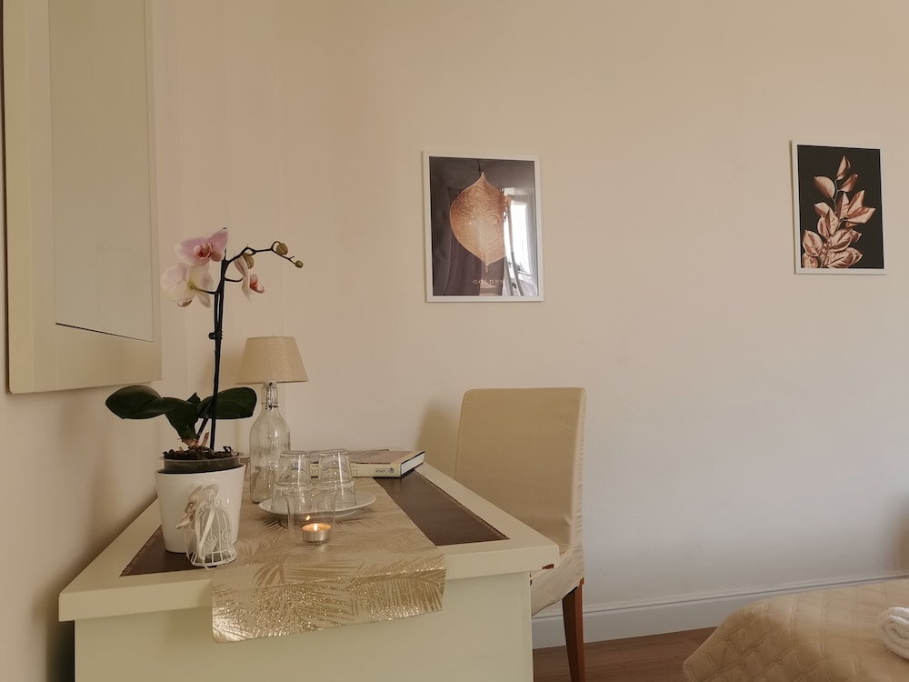 AriediParma - Rooms & Apartments