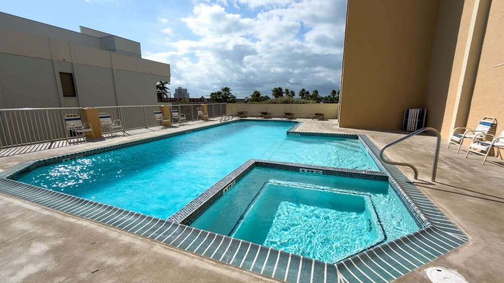 Penthouse Beachfront Views Renovated 4 Bedroom Condo