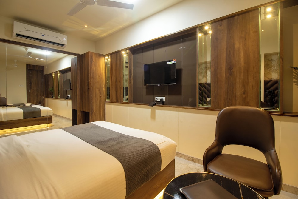 Hotel Ratna Paradise
