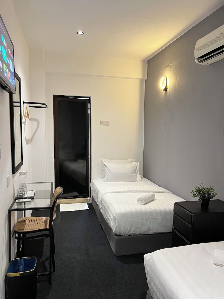 Quee Hotel